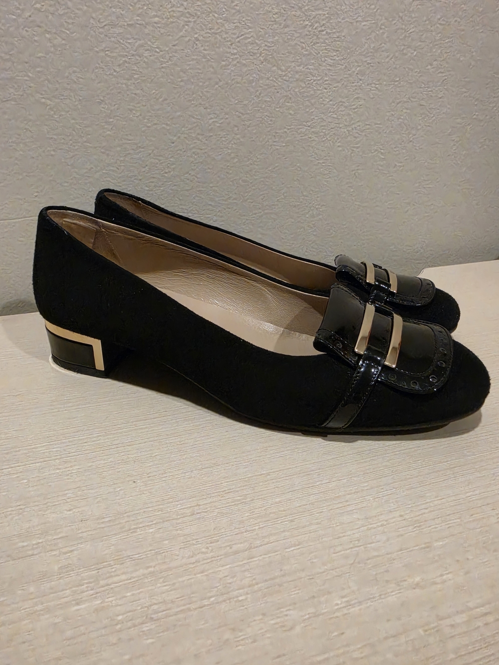Mot-Cle Italy Black Suede Loafer Pumps Gold Metallic Block Heel Vero Cuoio 38.5